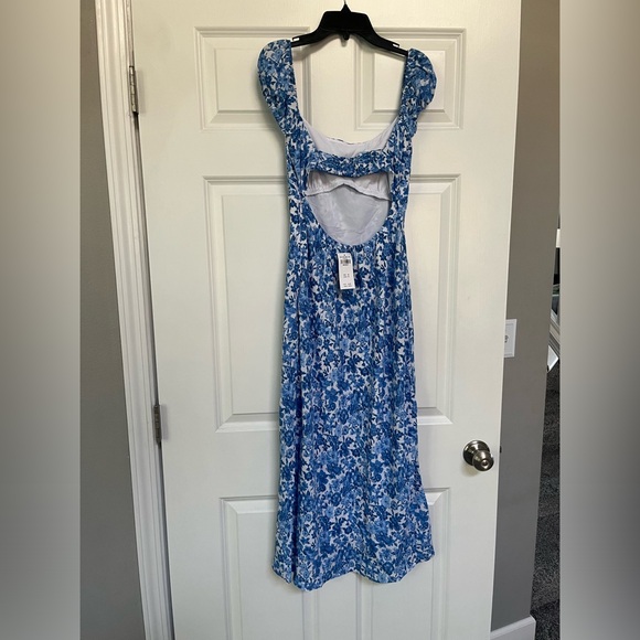 Hollister Crepe Cap Sleeve Open Back Midi Dress Blue Floral - Picture 2 of 4